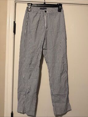 Brandy Melville Blue and White Striped Cropped Pants